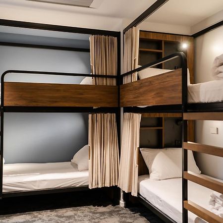 Hostel Haka House Rotorua Exterior foto A capsule hotel in Tokyo